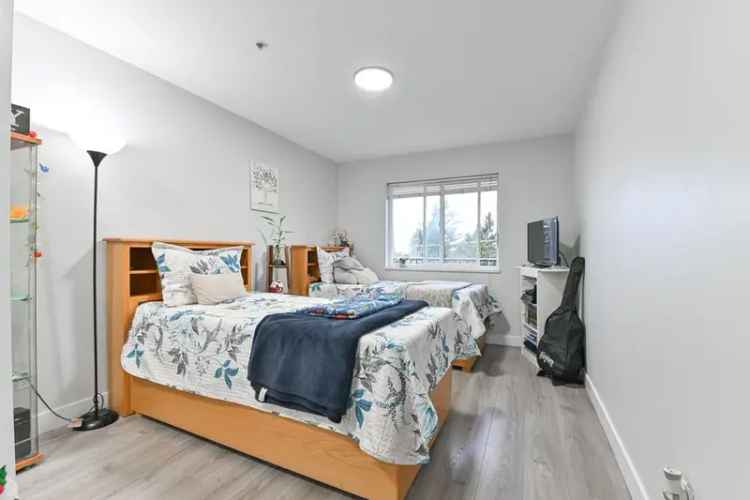 Condo For Sale in Abbotsford, British Columbia