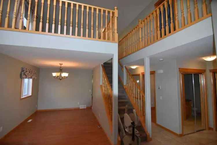 Buy Beautiful Home for Big Family in Saddleridge