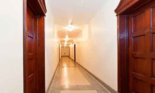 1 room apartment of 61 m² in Montreal