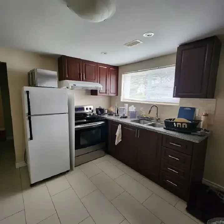 Walkout Basement North York 1 Bed 1 Parking Cummer/Yonge $1800