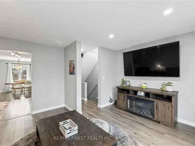 3 Bed 2 Bath Semi-Detached Home Updated Modern Kitchen Family Room Finished Basement