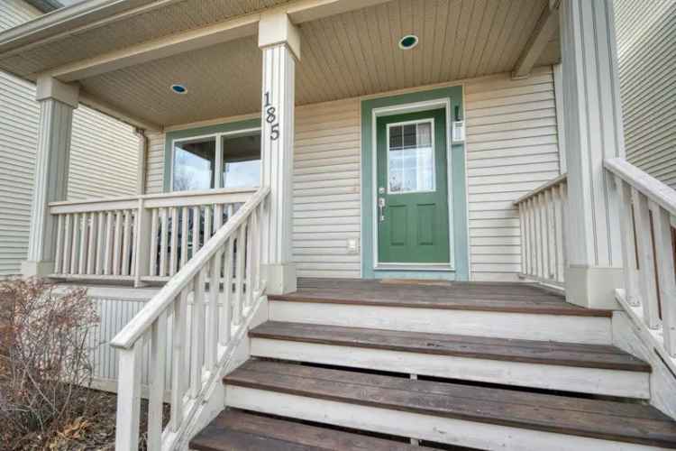 House For Sale in Calgary, Alberta