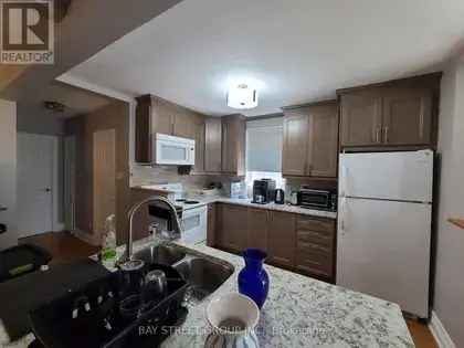 2 rooms apartment of 139 m² in Toronto