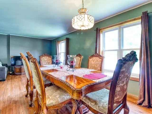 Spacious Family Home Near Thamesville Area Central School