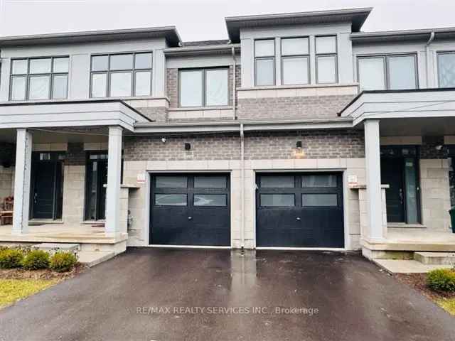 Townhouse For Rent in Oshawa, Ontario