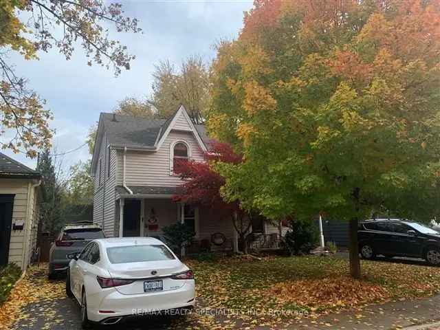 Burlington Waterfront Home: 6-Bedroom, 4-Bath Duplex Investment