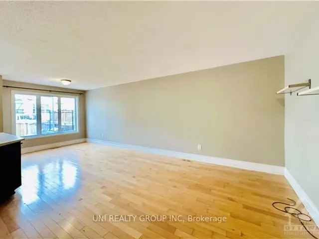 Townhouse For Rent in Ottawa, Ontario