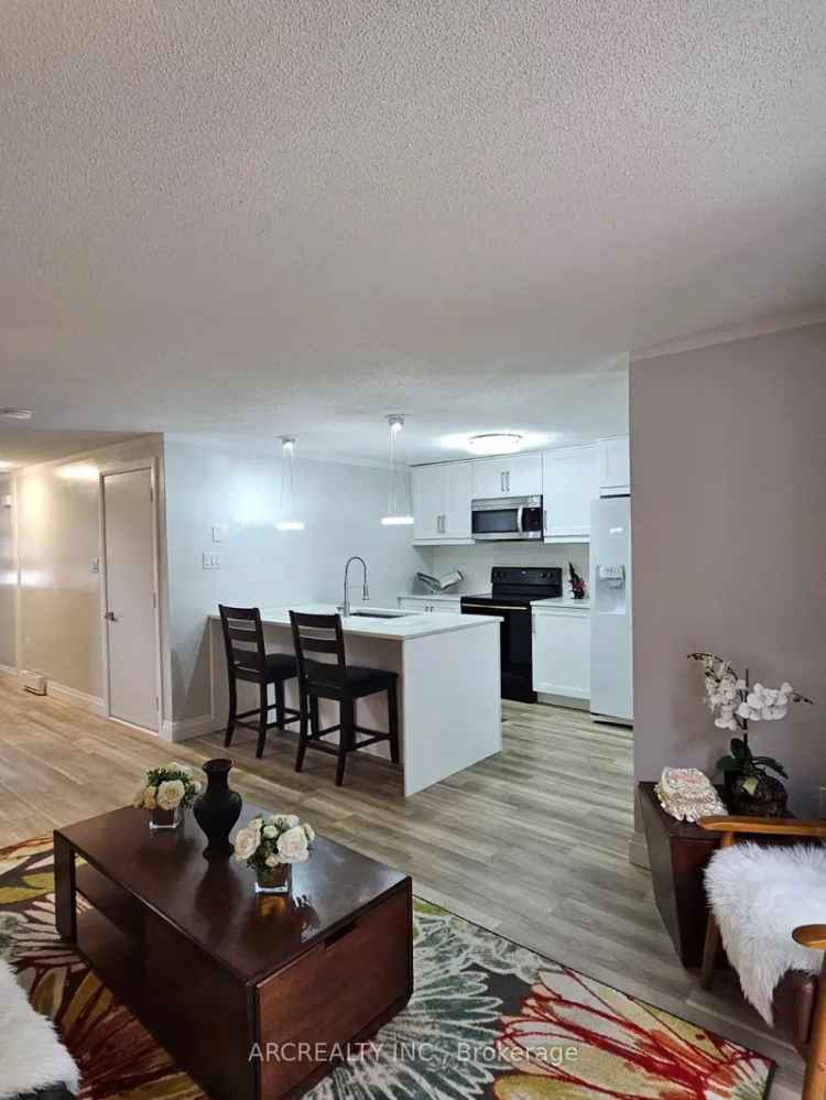 Condo For Sale in Barrie, Ontario