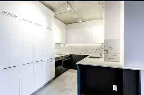 Buy House with 2 Rooms in Montreal