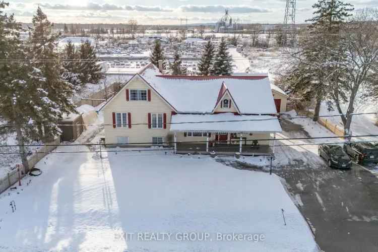 5 Bedroom 3 Bathroom Home Near 401 and Loyalist College