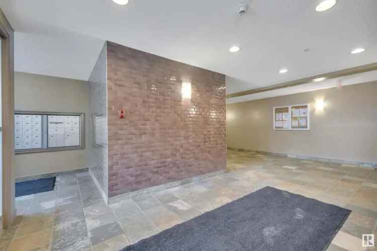 Buy Modern 1 Bed Den Unit in RE/MAX Elite with Underground Parking