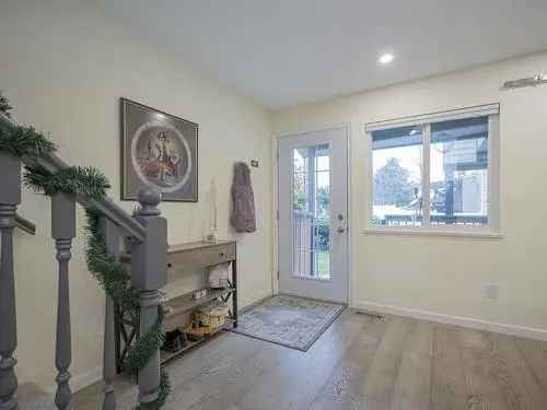 2000 Sq Ft Renovated Townhouse For Sale