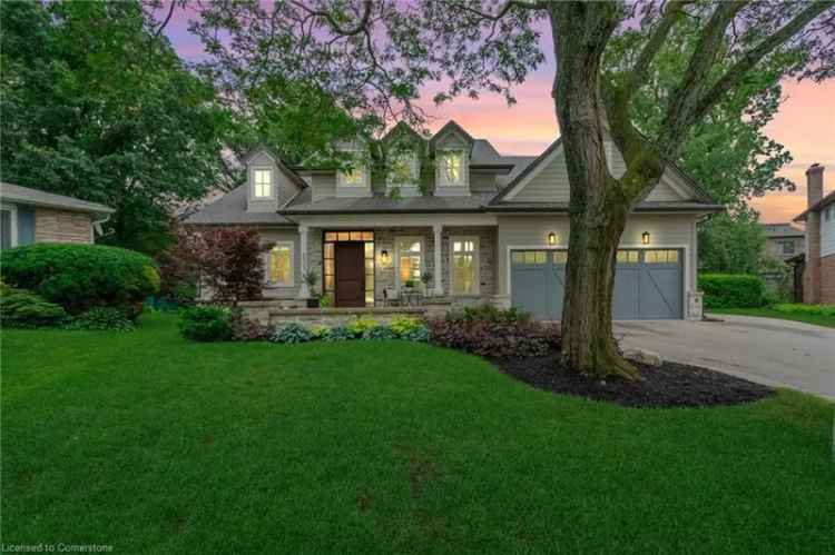 House For Sale in Oakville, Ontario