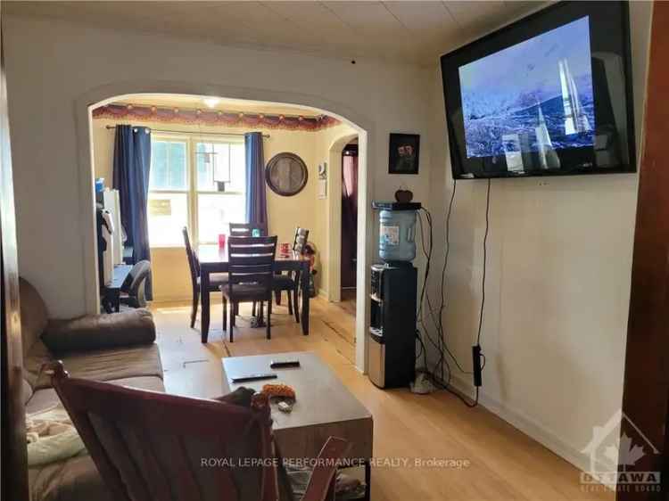 Multi Unit Property Near Quebec Bridge With Recent Renovations
