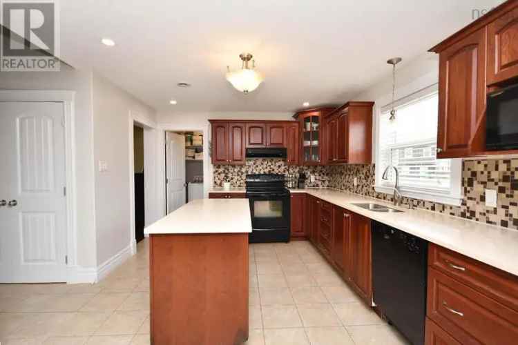 Family Home in Eastern Passage - Large Kitchen, Finished Basement