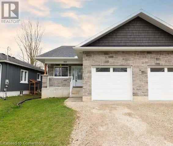 Modern 2-Bedroom Bungalow in Harriston