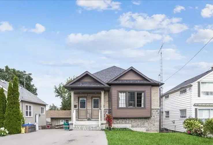 House For Sale in Oshawa, Ontario