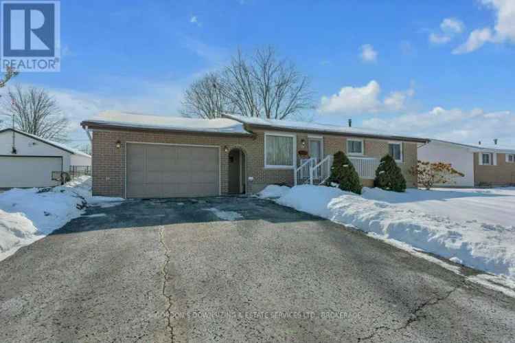 Family-Friendly Bungalow near Kingston - Updated & Spacious