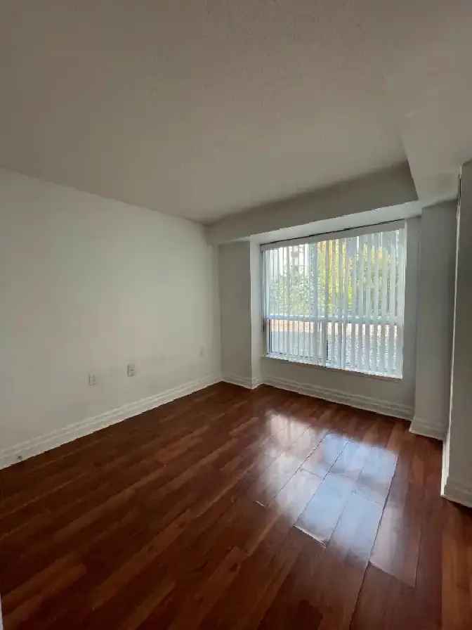 Bright, quiet 1br condo right next to North York Center subway