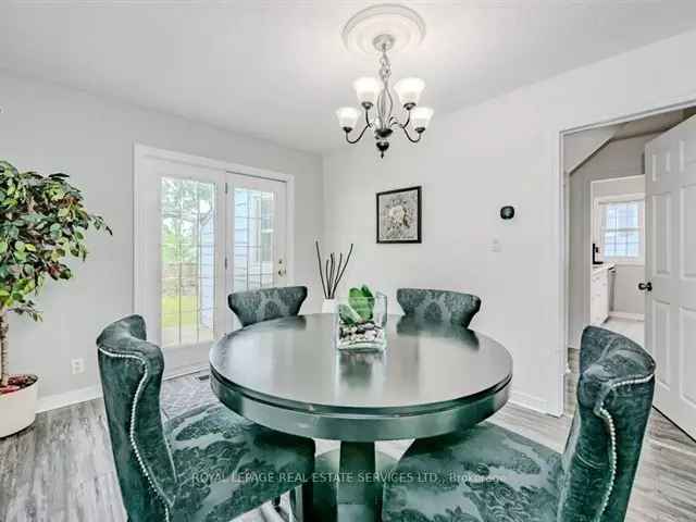 Oakville Kerr Village Home 2 Bed 1 1 2 Storey Family Home