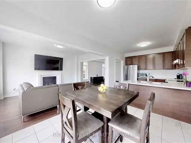 Luxury 4 1 Bed 5 Bath Semi Detached Home In Holland Landing