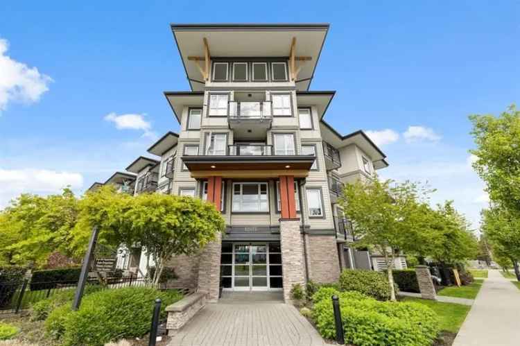 Buy Condo East Central Maple Ridge with 1 Bedroom and Den