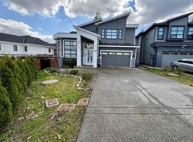 8 Bedroom House Fraser Heights 5000 Sq Ft Lot