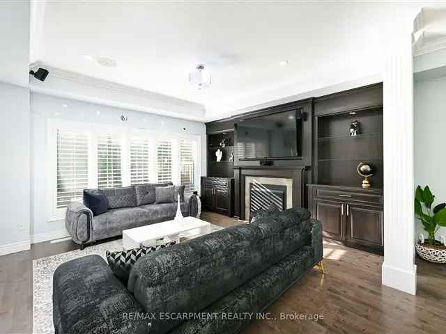 Luxury Hamilton Mountain Home 4 Beds 2911 Sq Ft