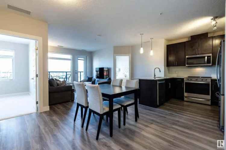 Luxury 2 Bed 2 Bath Condo in Ambelside - Newly Renovated
