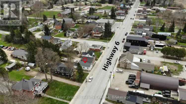 Updated Chatsworth Home Near Owen Sound