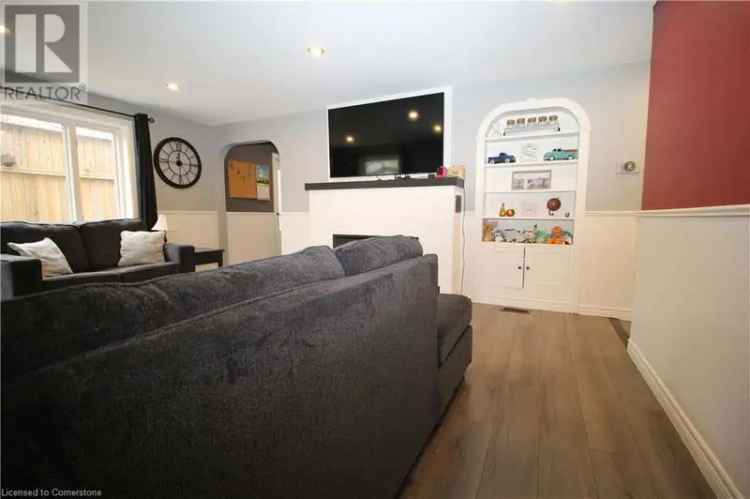 3-Bedroom Bungalow for Sale - Large Fenced Backyard