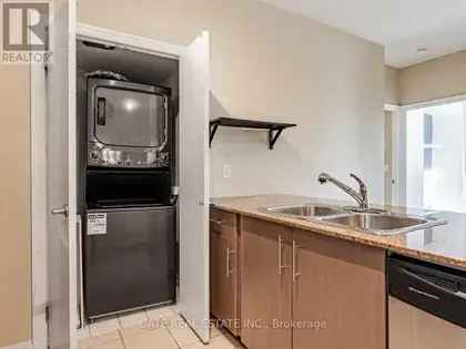 2 Bedroom 2 Bath Suite in Pinnacle Centre Toronto