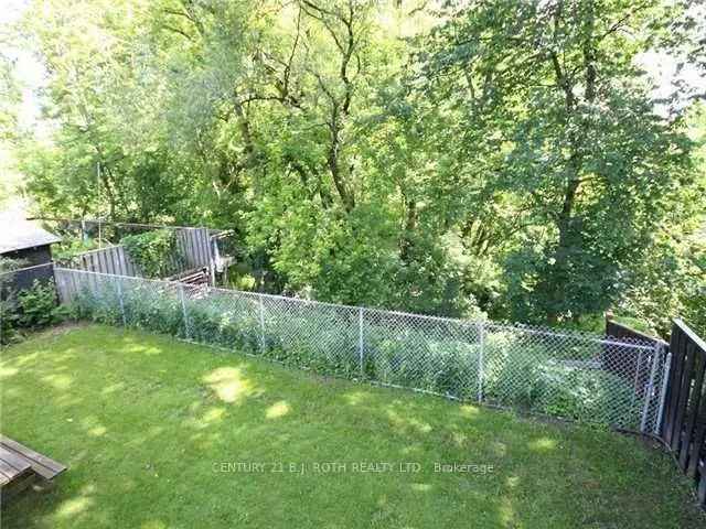 Bendale Ravine Home Near Midland Subway and Eglinton LRT