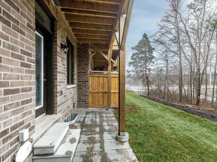 Townhouse For Sale in Credit Valley Footpath Side Trail, Georgetown, Ontario