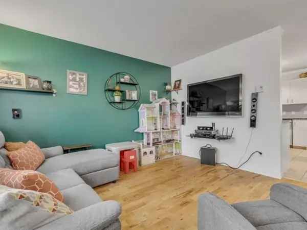 3-Bedroom Townhouse with Pool and Large Yard