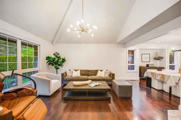 4-Bedroom Family Home in South Surrey - R2998527