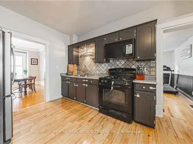 House For Sale in Caledonia, Ontario