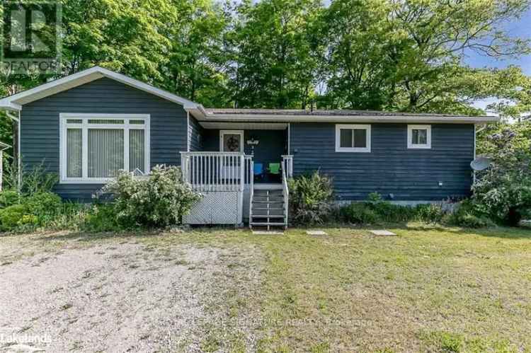 Sawlog Bay Cottage: 2-Bedroom Home with Finished Basement and Deck