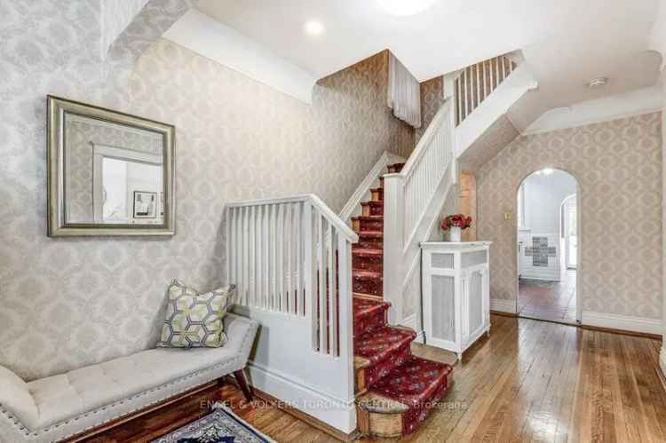 Elegant Four Bedroom Century Home In Deer Park Steps To Subway