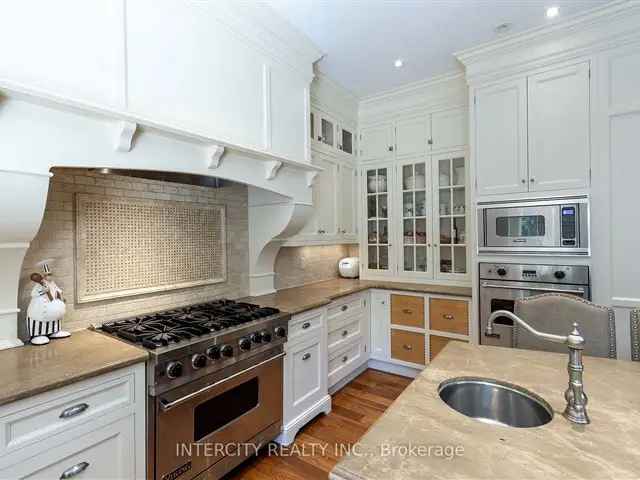 House For Sale in Vaughan, Ontario