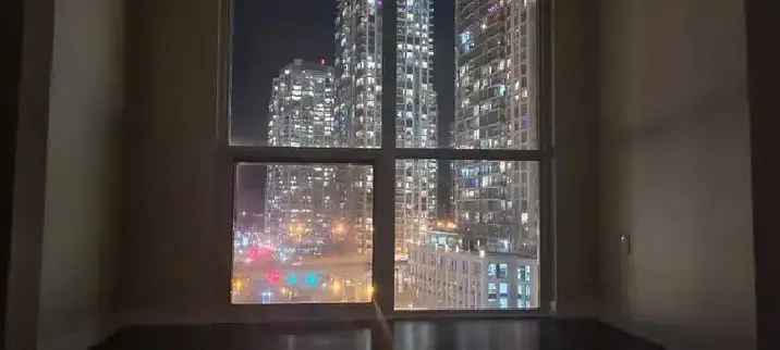 Rent Luxury Condo 1 Bedroom 1 Bathroom in Toronto with Breathtaking Views