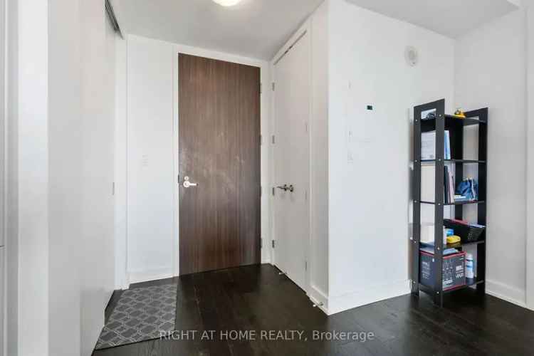 Luxury 1 Bedroom Soho Apartment near Little Italy