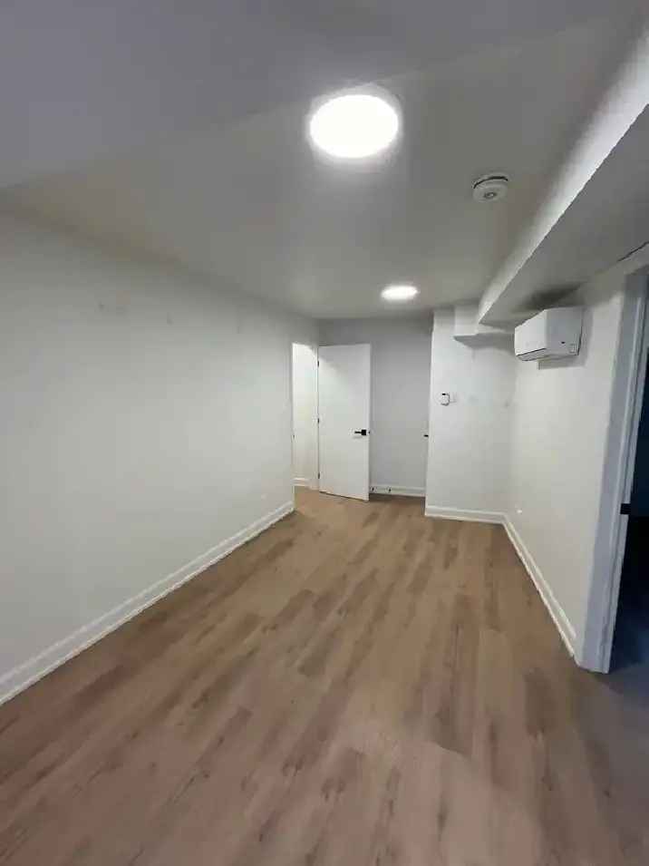 1 Bedroom Modern — Brand New - Glebe