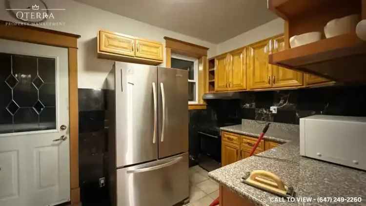 Rent Cozy 2 Bedroom Upper Level Unit in Hamilton with Modern Amenities