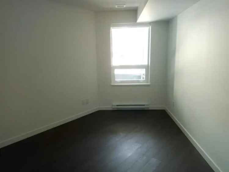 1-Bed Plus Flex Space Apartment Near Joyce Skytrain