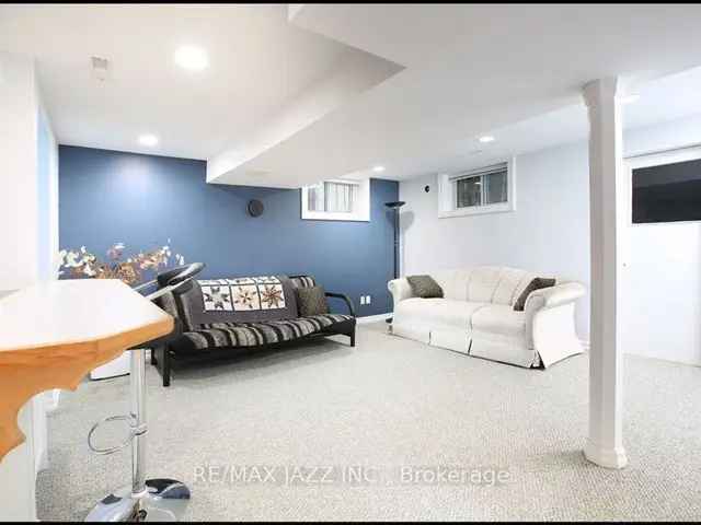 House For Sale in Mississauga, Ontario