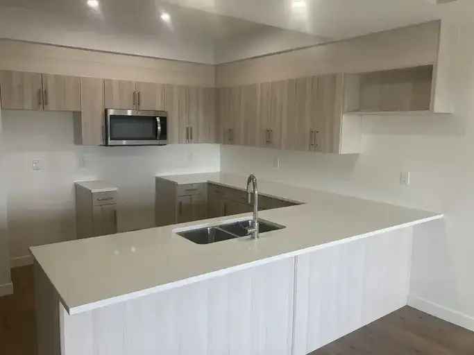 33 Prymak Place Apartments in Winnipeg