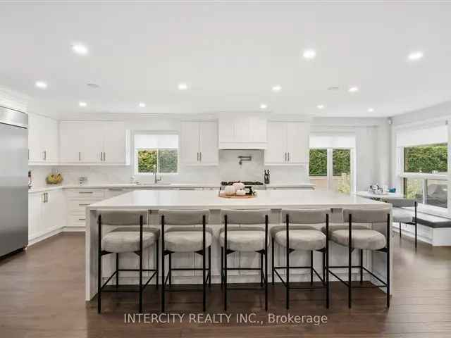 Luxury Renovated Home in Glenway Estates