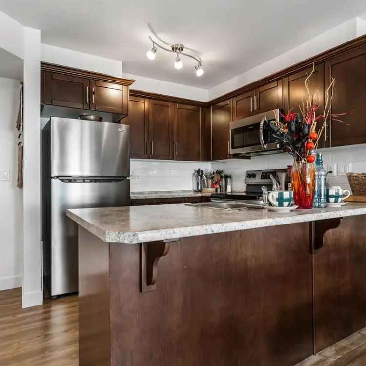 1-Bedroom Condo near District 1881 - Pet-Friendly