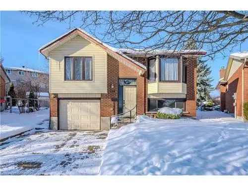 House For Sale In Laurentian Hills, Kitchener, Ontario